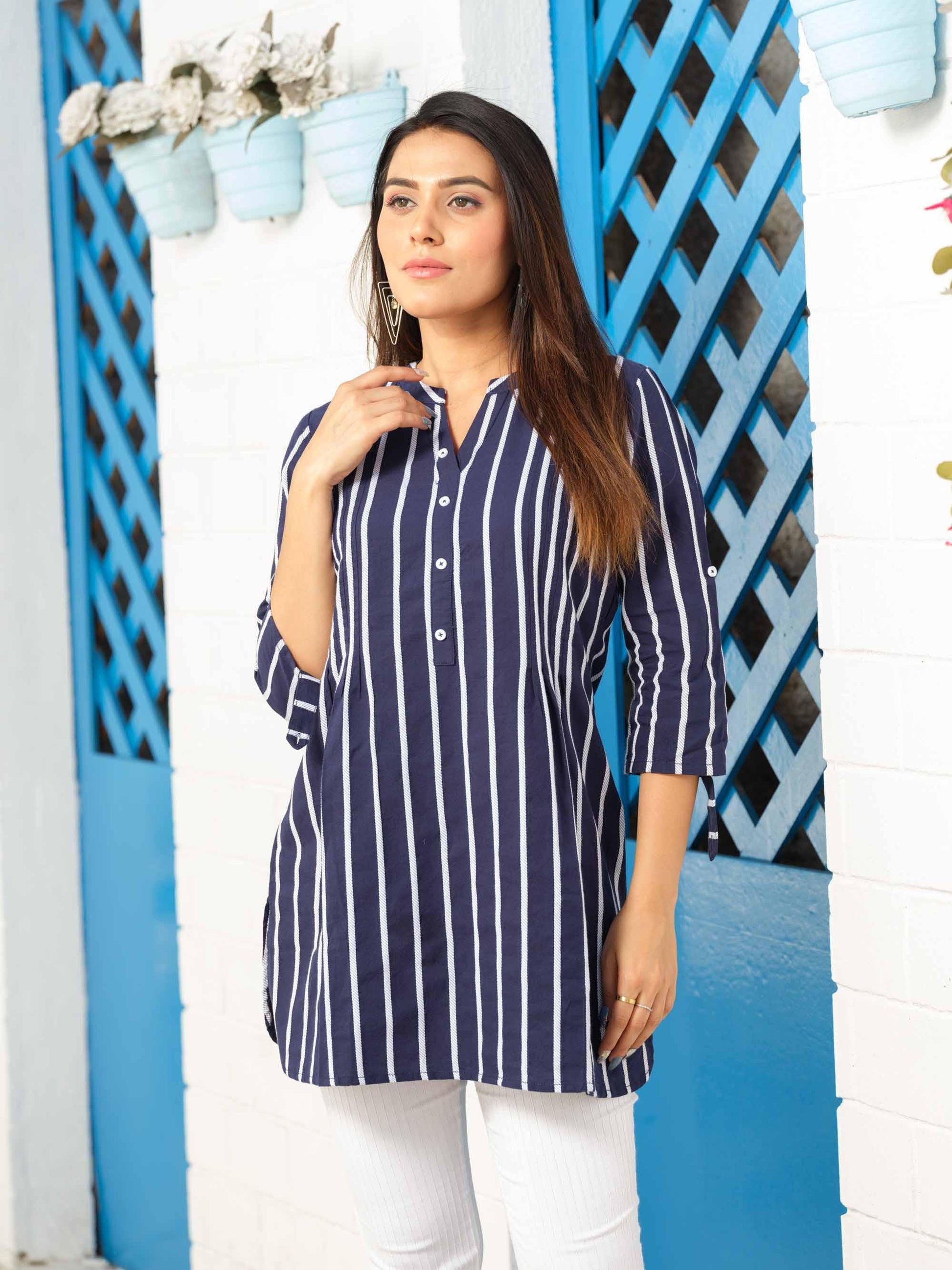 Stripe Short Top With Inverted Pleats and Collar - Etiquette Apparel 