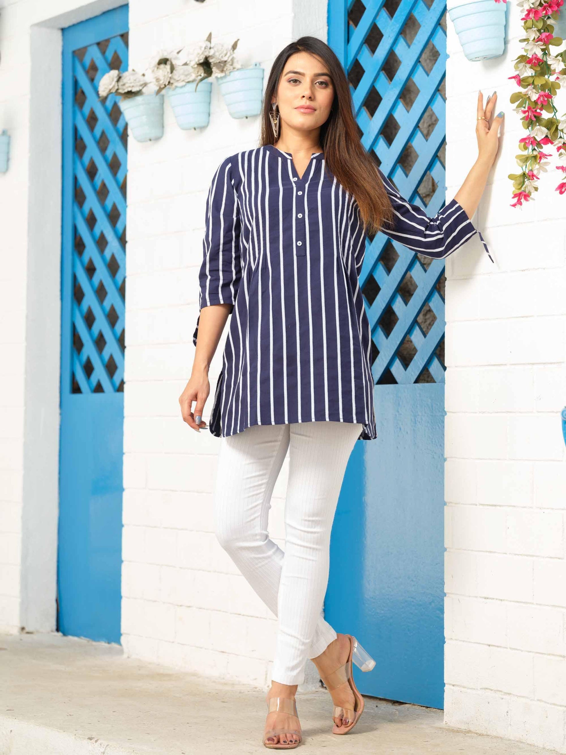 Stripe Short Top With Inverted Pleats and Collar - Etiquette Apparel 