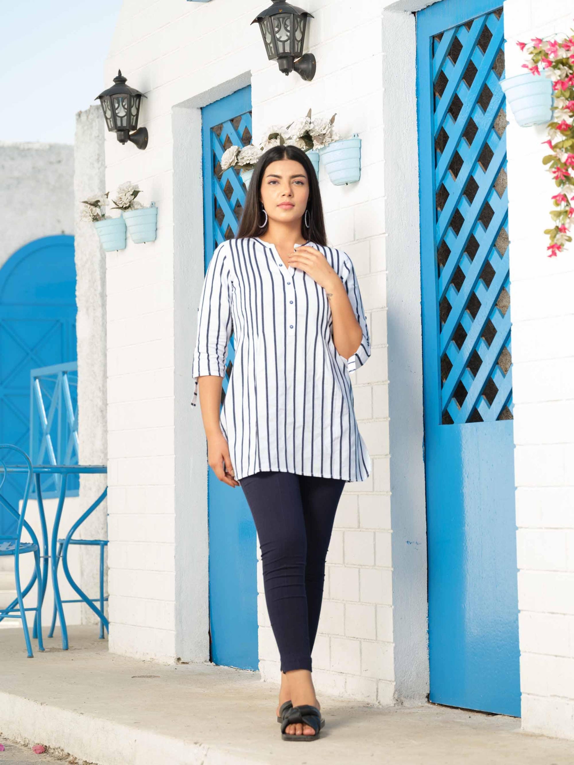 Stripe Short Top With Inverted Pleats and Collar - Etiquette Apparel 