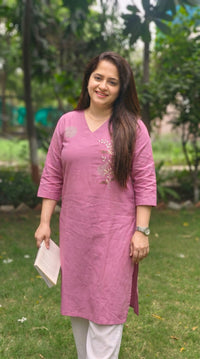 Grace in Details Kurta - Etiquette Apparel
