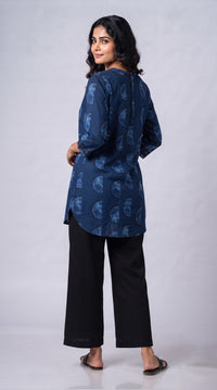 Roomy Fit Abstract Top