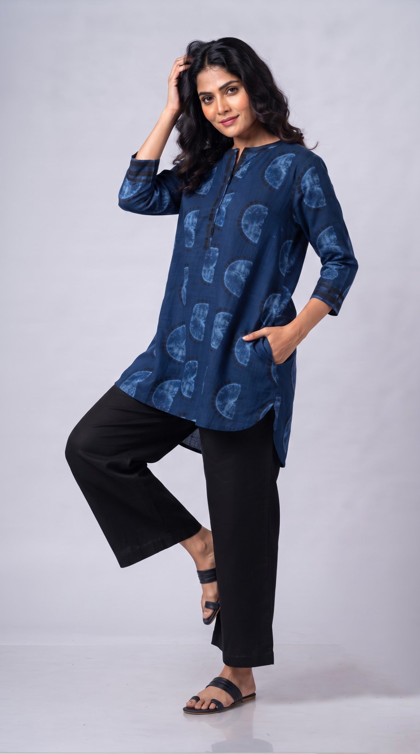 Roomy Fit Abstract Top