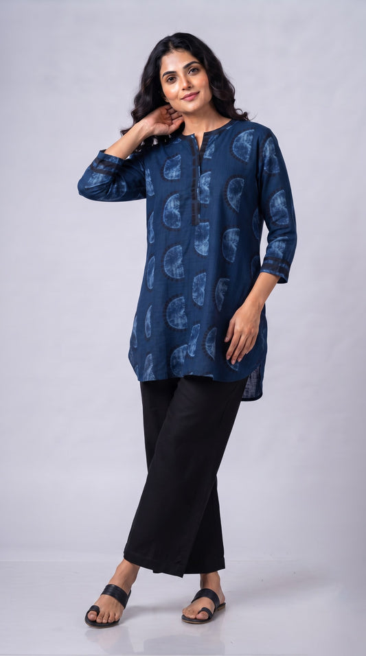 Roomy Fit Abstract Top