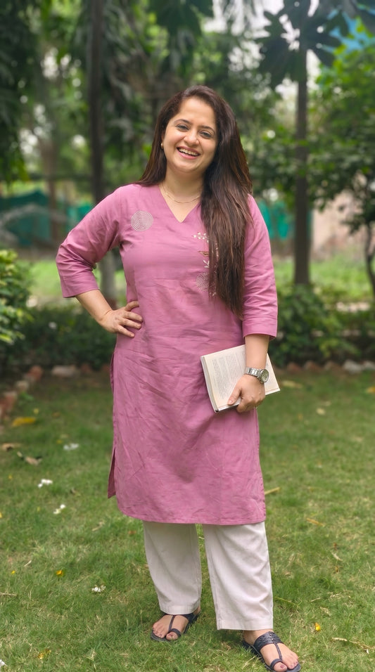 Grace in Details Kurta - Etiquette Apparel