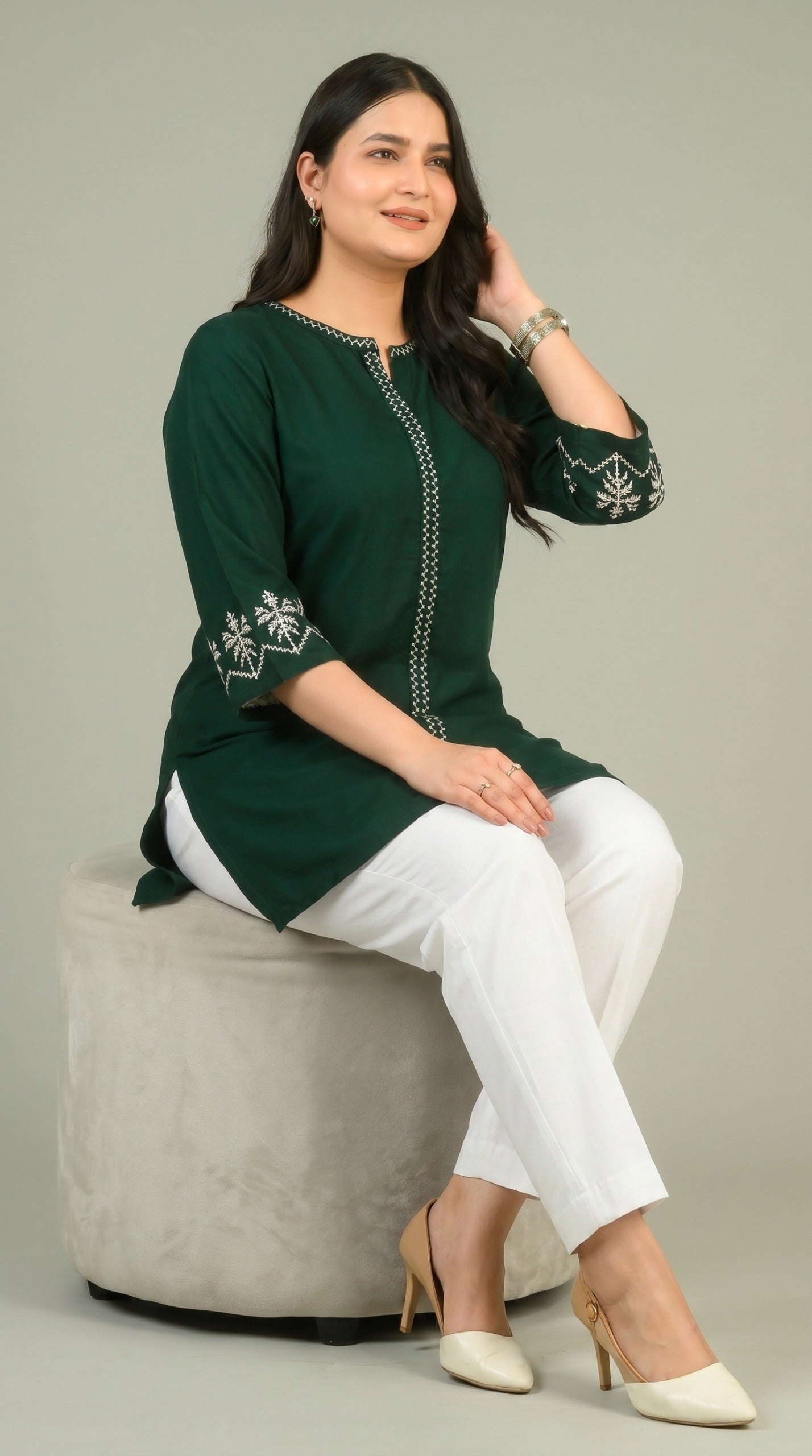 Product Carousel Image 4: Contemporary Touch Top
