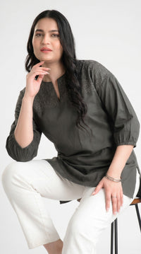 Noir Elegance Short Top - Etiquette Apparel