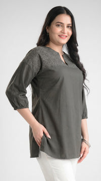 Noir Elegance Short Top - Etiquette Apparel