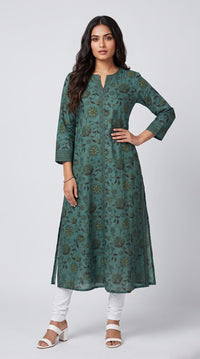 Floral Print Kurta With Geometric Touch