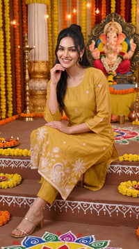 Chanderi Floral Charm Kurta Set