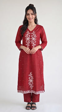 Chanderi Floral Elegance Kurta Set