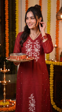 Chanderi Floral Elegance Kurta Set