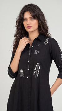 Crafted Calm Kurta - Etiquette Apparel