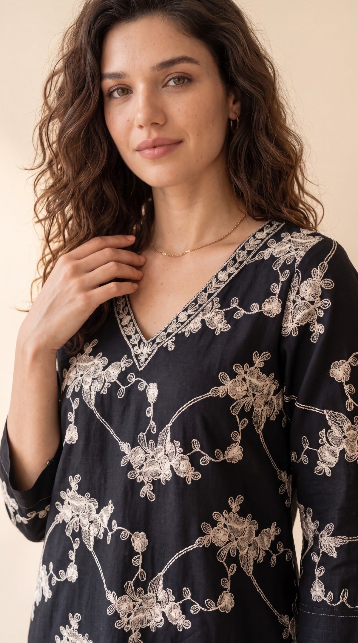 Timeless Floral Embroidered Kurta - Etiquette Apparel