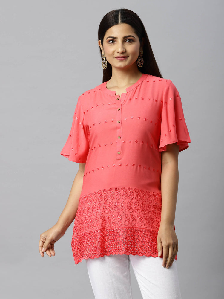 Embroidered top with flared short sleeve